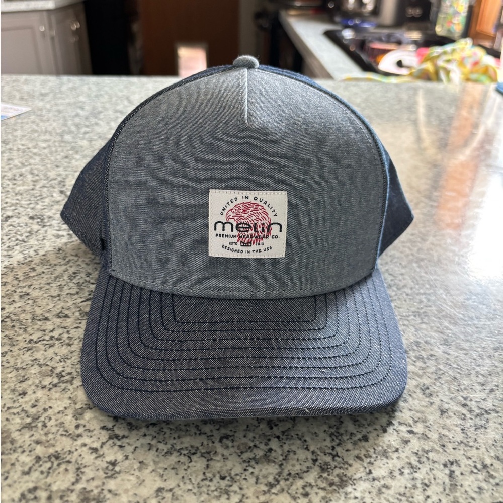Melin Mill United Odessa XL, NWOT